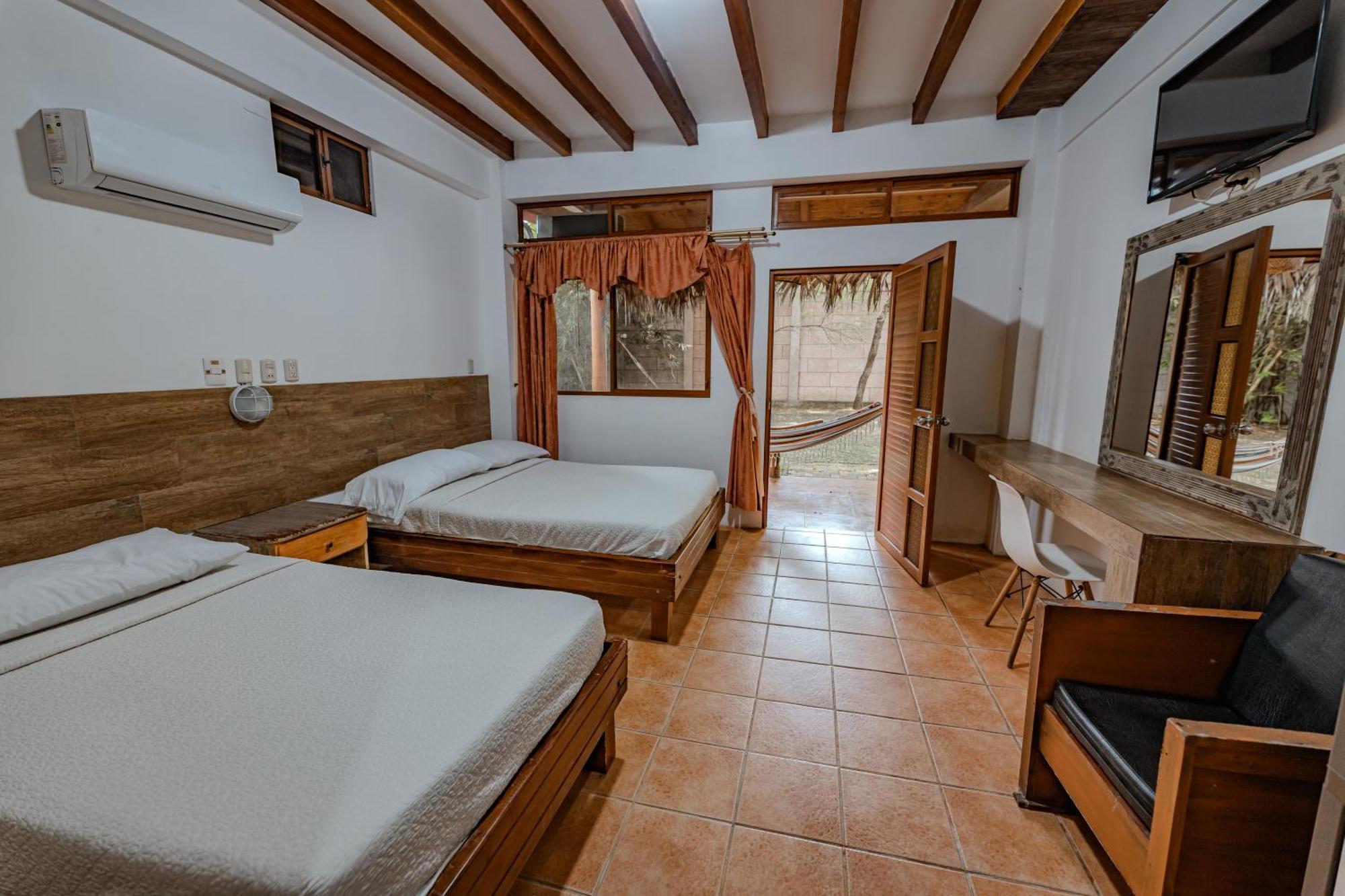 Hotel Nantu Hosteria Puerto López Exteriör bild