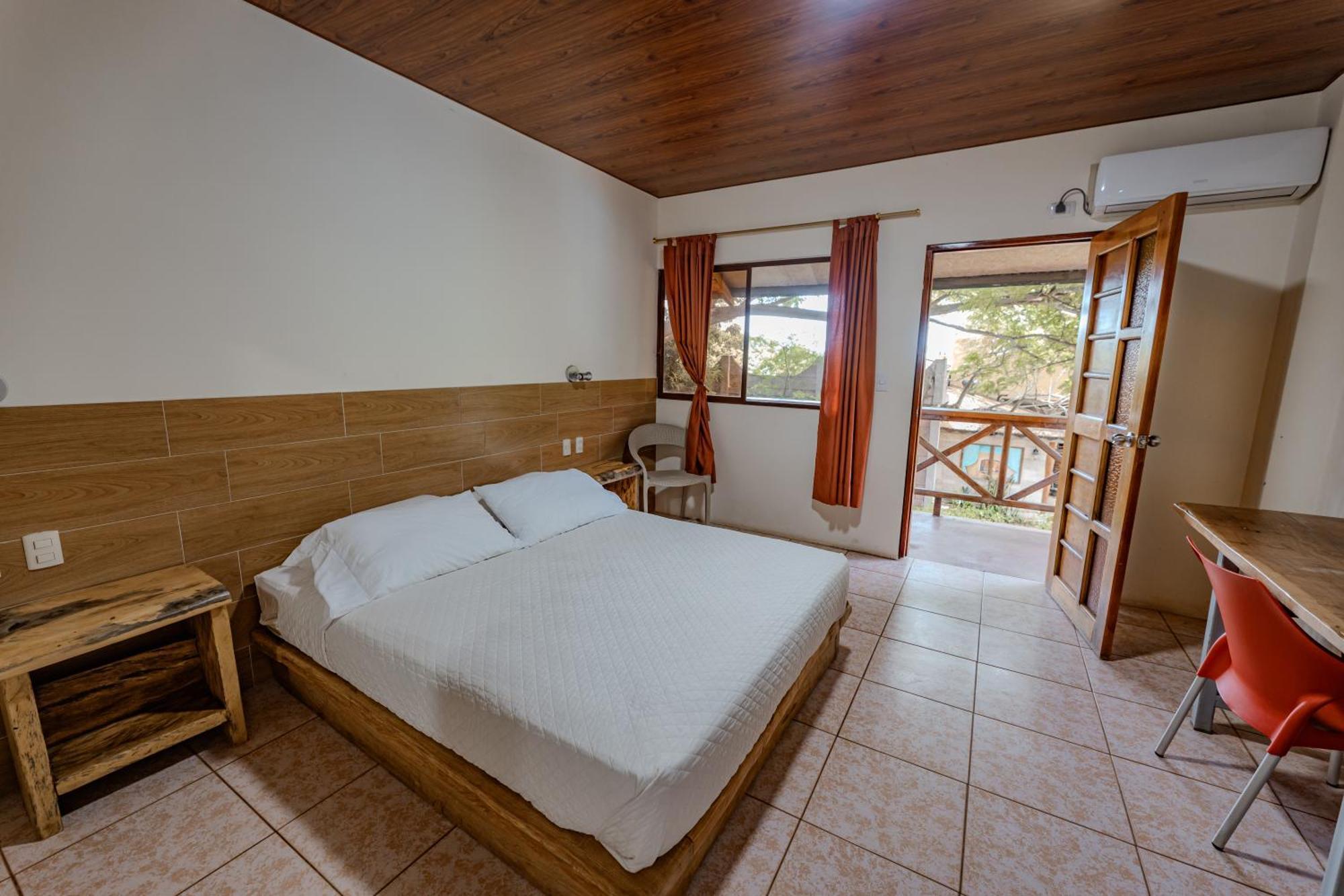 Hotel Nantu Hosteria Puerto López Exteriör bild